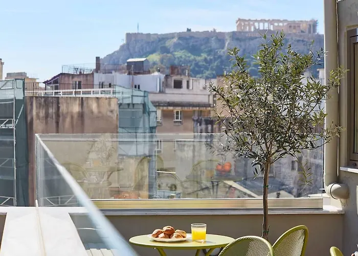 Explore Athens From An Uber-Central Studio!