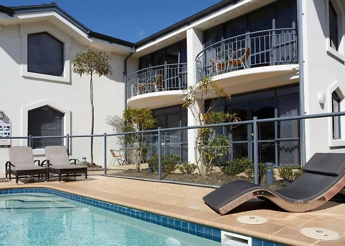 Delorenzo Studio Apartments Nelson