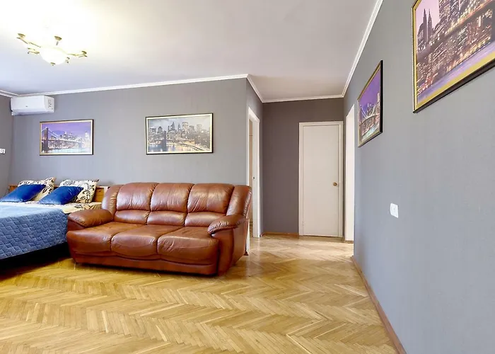 L3-82 Main Street- Modern New Three 3 Separate 3Bedrooms 100 M2 - Central Location, Metro Palace Of Sports - Gulliver Mall, Arena City Kyiv