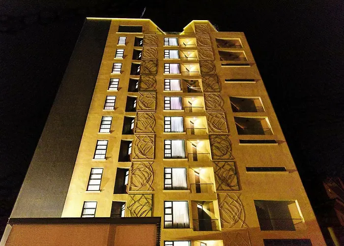 L'Aziz Suites - Near Aga Khan Hospital Nairobi