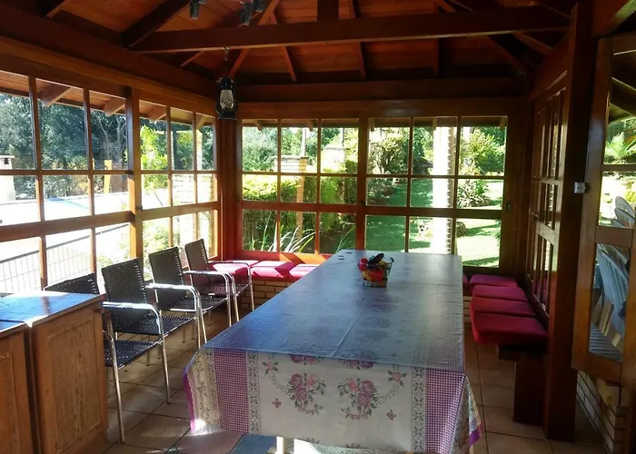 Casa Das Palmeiras + Quiosque Bento Goncalves