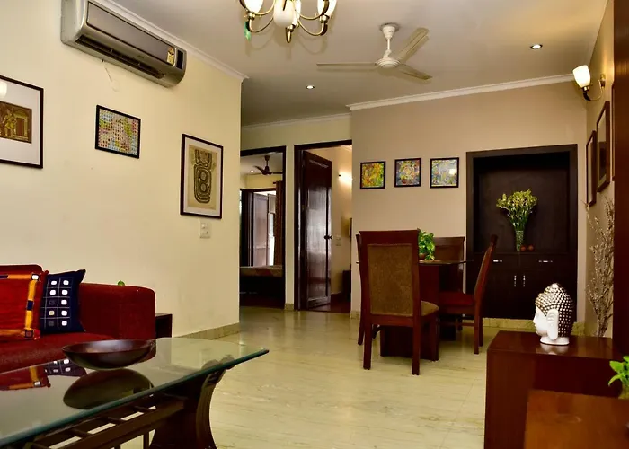 2Bhk Comfortable Furnished Serviced Apartments In Hauz Khas - Woodpecker Apartments New Delhi