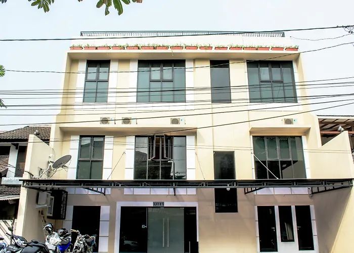 Grey House Tebet Hostel Jakarta