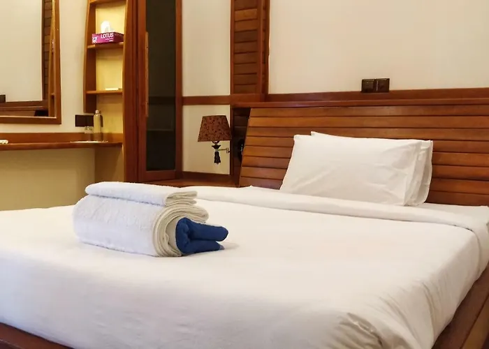 Akiri Surf Retreat Hotel Thulusdhoo