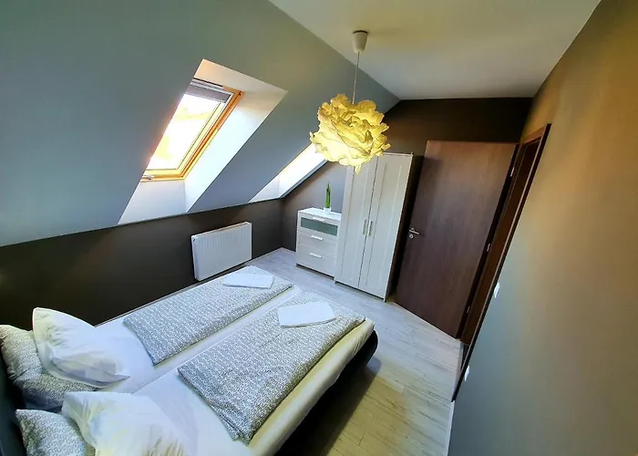 Intro Apartman Sarvar