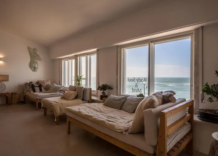 Sandhi House - Yoga & Wellness Ericeira