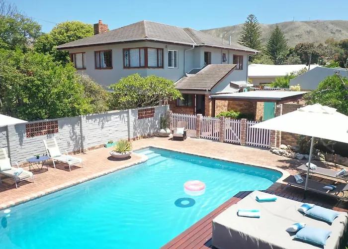 6 Stemmet Lodge Hermanus