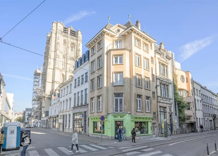 Balcony Apartment In Central Antwerp