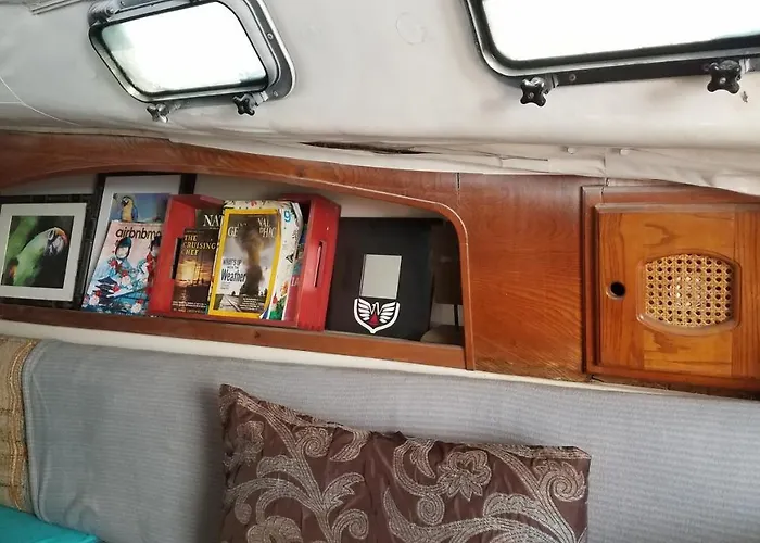 Classic Sailboat 30' Miami