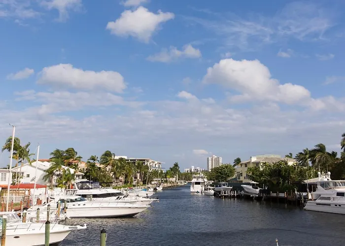 Spectacular View On The Canal, Fort Lauderdale, Very Clean, Free Parking & Wifi