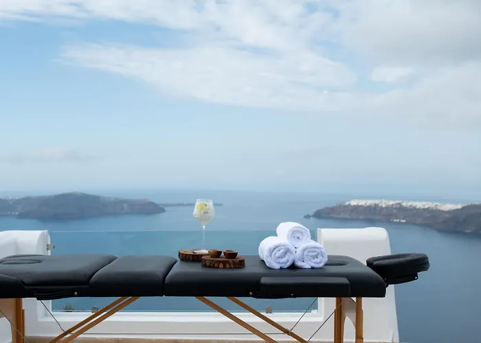 Above Blue Suites Imerovigli 