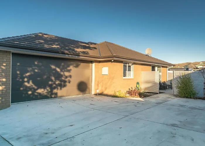 Central On Keiss - Blenheim Holiday Home