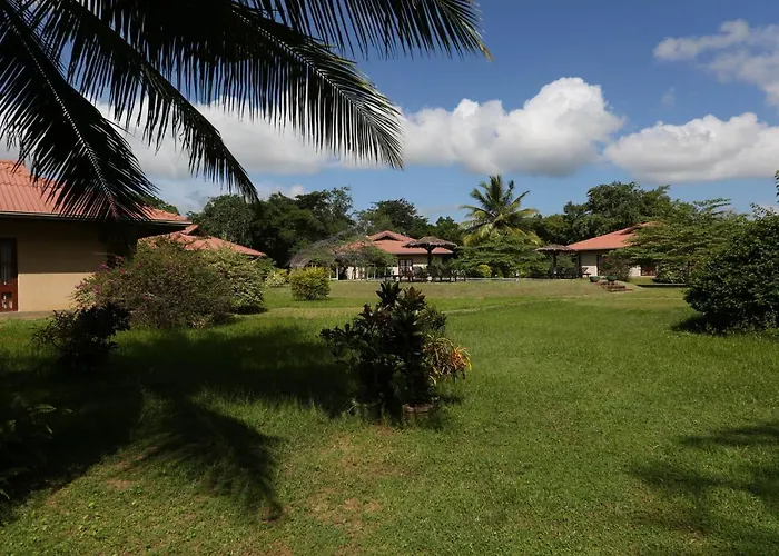Hibiscus Garden Hotel Tissamaharama