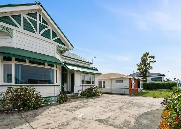Leica Stay - Napier Holiday Home