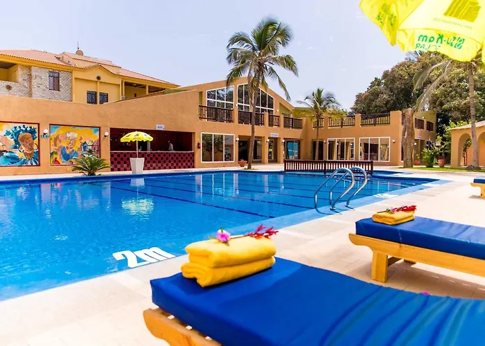 Tropic Garden Hotel Bakau