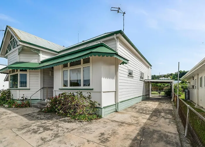 Leica Stay - Napier Holiday Home
