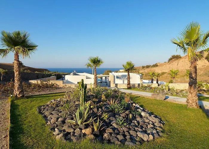 Desiterra Resort Suites & Villas Karterados 