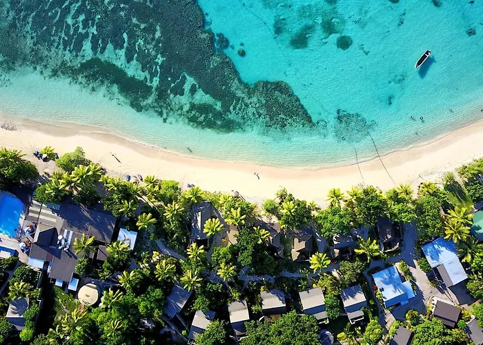 Blue Lagoon Beach Resort Naisisili